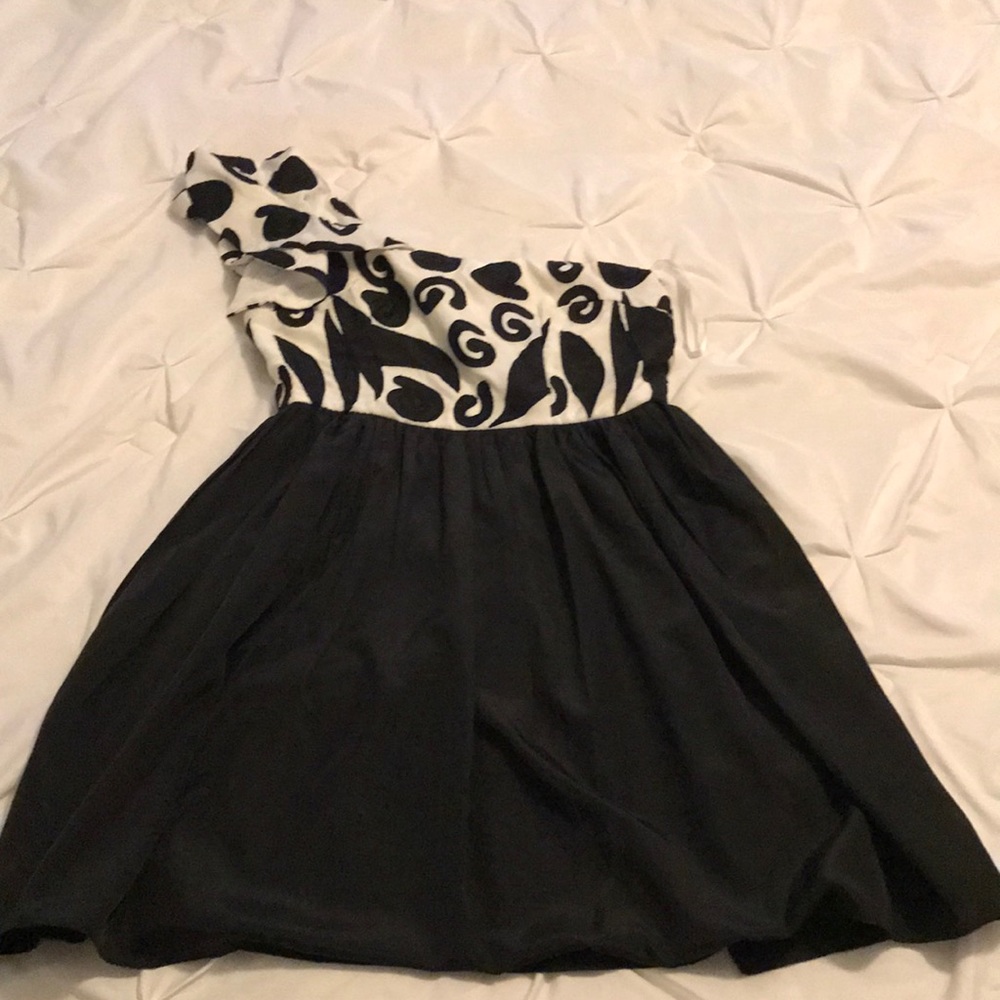 Minuet one shoulder dress Medium